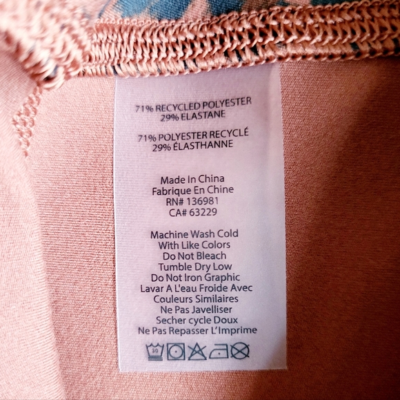 Spiritual Gangsta Bombshell Dream Tech Flare Leopard Print Leggings Size M - Picture 12 of 14